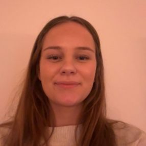 Lina, Babysitter i Hvidovre