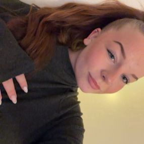 Julie, Babysitter i Holbæk
