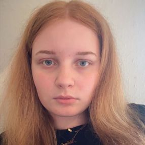 Nikoline, Babysitter i Brønderslev