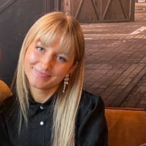 Julie, Babysitter i Fredericia