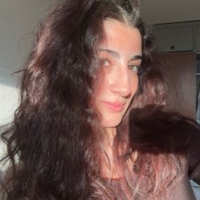 Alya, Babysitter i Helsingør