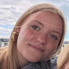 Julie, Babysitter i København
