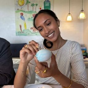 Hareni, Babysitter i Aalborg