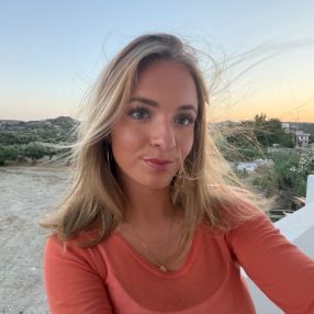 Freja, Babysitter i Holbæk