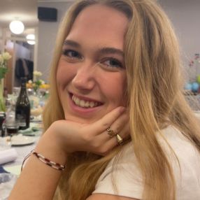 Emilie, Babysitter in Silkeborg