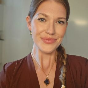 Josephina, Babysitter in Haslev