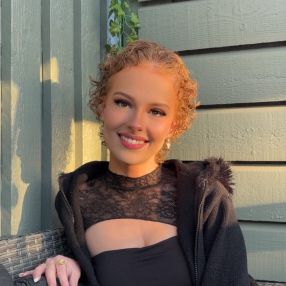 Victoria, Babysitter i Ballerup