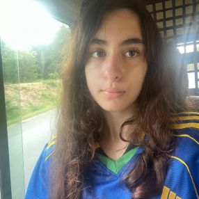 Mina, Babysitter in Lystrup