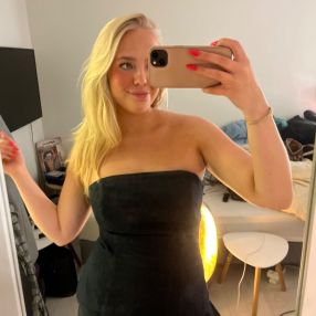 Katrine, Babysitter i Rønne