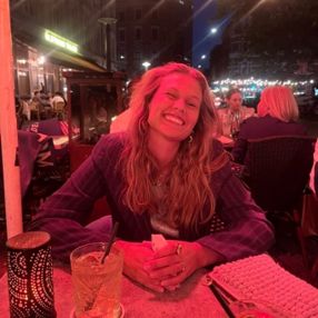 Helena, Babysitter i Farum