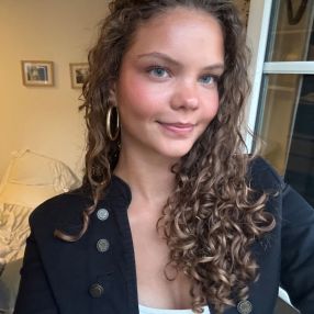 Jasmin, Babysitter i Kerteminde