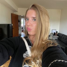 Melina, Babysitter i Avedøre