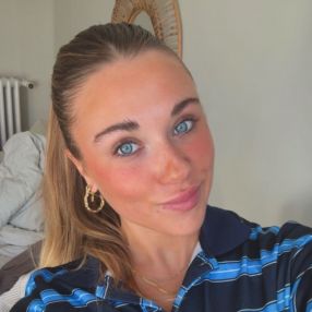 Laura, Babysitter i København