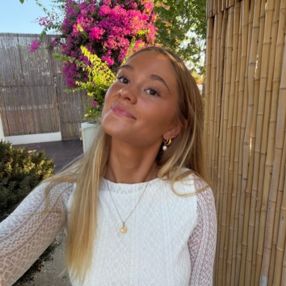 Nynne, Babysitter i Kalundborg