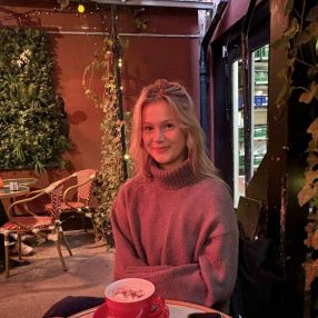 Lærke, Babysitter i Aarhus