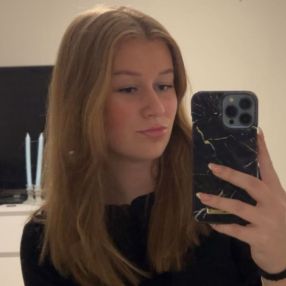 Louise, Babysitter in Frederikshavn