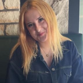 Julie Marie, Babysitter in Birkerød