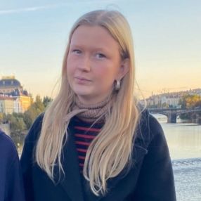 Emma, Babysitter i Middelfart