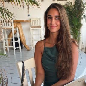 Bahareh, Babysitter i København