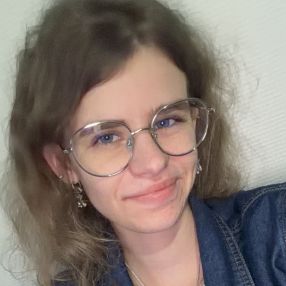 Lærke, Babysitter in Vejen