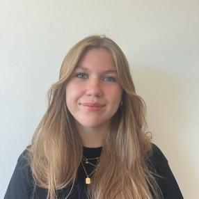 Laura, Babysitter in Frederikssund