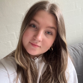Jessica, Babysitter i Aars