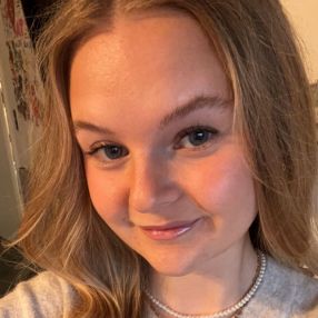 Freja, Babysitter in Herning