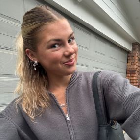Skye, Babysitter i København