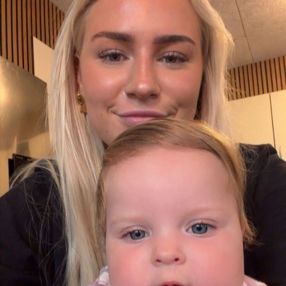 Louise, Babysitter i Thisted