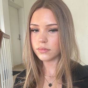 Asta, Babysitter i Bagsværd
