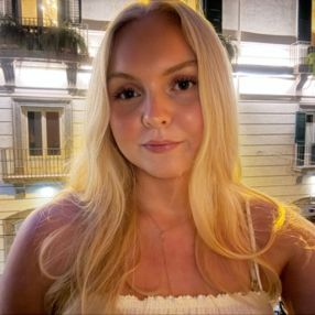 Johanne, Babysitter in Lystrup