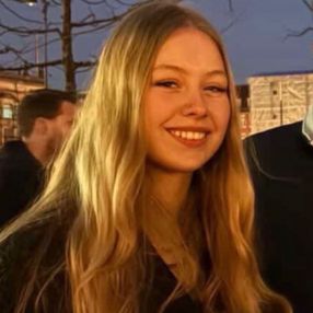 Kristine, Babysitter i Græsted