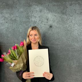 Bryndis, Babysitter i Tårnby