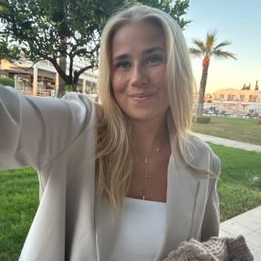 Camille, Babysitter in Lejre
