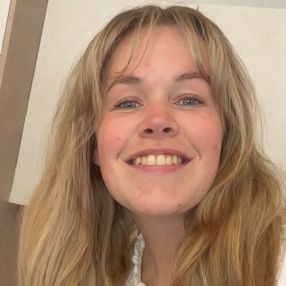 Emilie, Babysitter i Holbæk