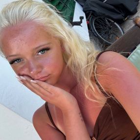 Isabella, Babysitter i Solrød Strand