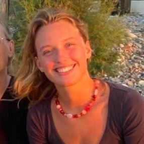 Helle, Babysitter in Skjern