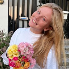 Malou, Babysitter i Farum