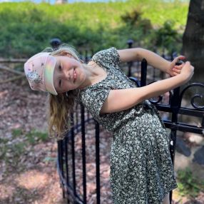 Mia, Familie i Hasselager