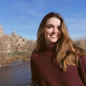 Lourdes, Niñera o canguro en Agaete