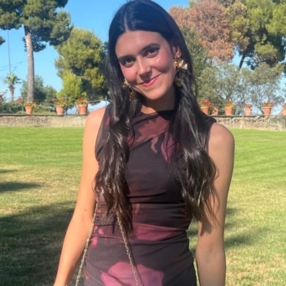 Isabel, Niñera o canguro en Binéfar