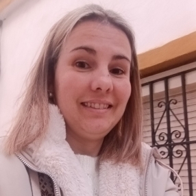 Patricia, Babysitter in San Roque