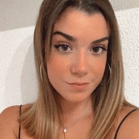 Laura, Babysitter in Gelves