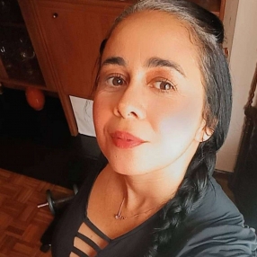 Adriana, Niñera o canguro en Betanzos