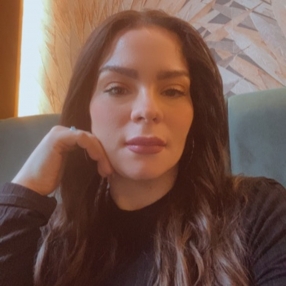 Leticia, Niñera o canguro en Ciruelos