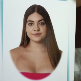 Zahíra, Babysitter in Cabezón de Pisuerga