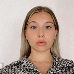 Miruna, Babysitter in Balaguer