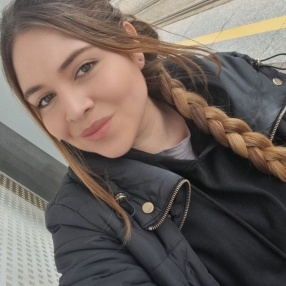 Brenda, Niñera o canguro en Chirivella