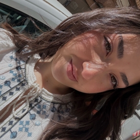Lucia, Babysitter in Crevillente