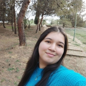 Nikoll, Babysitter in Valladolid